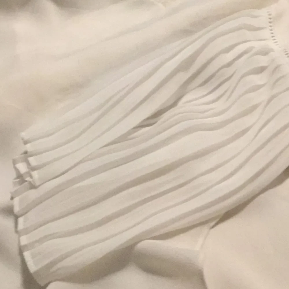 Ramy BrookSumner V-Neck Pleated Cuff Blouse - Picture 11 of 11